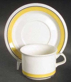 Spode Gobelin Scalloped Yellow Trim Flat Cup Saucer Set Fine