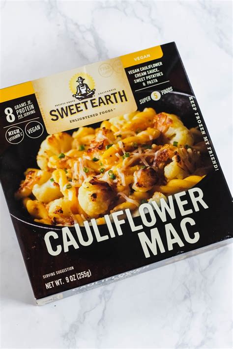 Cauliflower mac and cheese, low carb cauliflower recipes, low carb mac and cheese. 8 Mouthwatering Vegan Mac and Cheese Recipes - Emilie Eats