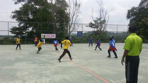 Bola baling | skkt vs sk lembah subang quarter final 1st half bola baling mssd petaling utama 2017. Sekolah Kebangsaan Tun Abdul Razak: MSSD BOLA BALING 2017