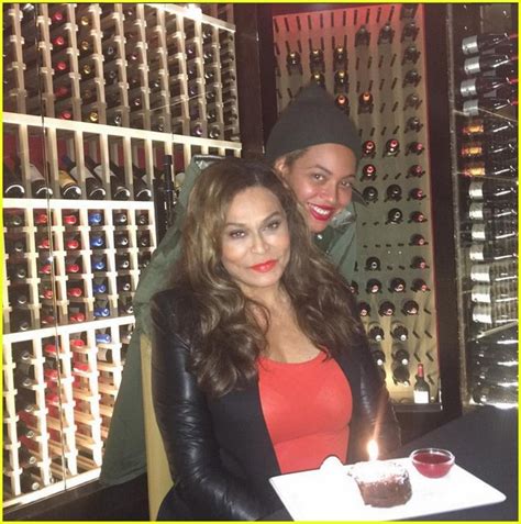 Beyonce Helps Mom Tina Knowles Celebrate Her Birthday Photo 3544076 Beyonce Knowles Bianca