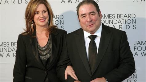 Celebrity Chef Emeril Lagasse Rates Mary Mahoneys In