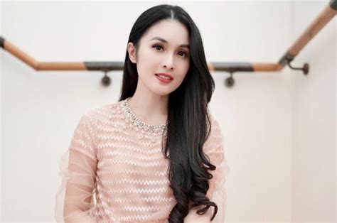 Mirip Song Hye Kyo Netizen Dibikin Takjub Dengan Penampilan Sandra Dewi 7 Tahun Lalu Saat Jadi