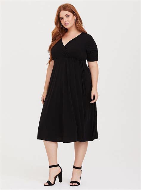 What To Wear To A Funeral Plus Size Simasbos