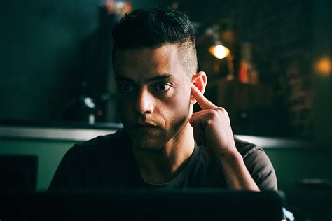 Mr Robot Goes To A Hacker Party In First Season 3 Photo