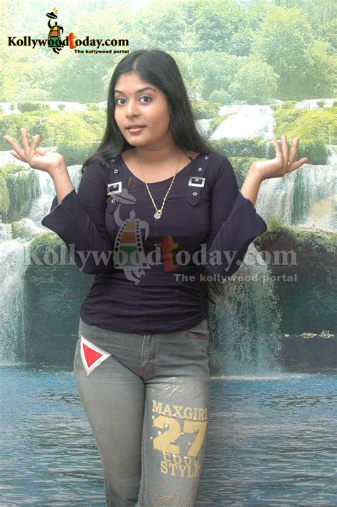 Indian Actress Tamil Tv Serial Actress Neepa Hot Big Boobs Show