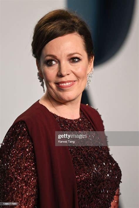 Olivia Colman Attends The 2022 Vanity Fair Oscar Party Hosted By