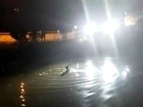 Polis menahan tiga lelaki selepas disyaki terlibat dalam aktiviti penyalahgunaan dadah menerusi satu serbuan di sebuah rumah di siniawan semalam. sinarharian Results for: Seksyen 12(2) Akta Dadah ...