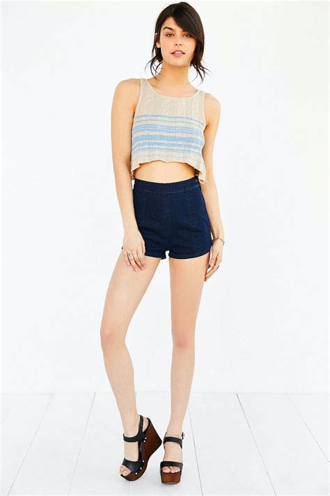 17 Denim Shorts For Big Butts Because A Little Extra Stretch Is All You Need To Show Off Your