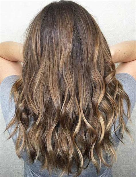 So, black and blonde hair belongs to the category of universal styles that ladies have ever played around with. 25 Gorgeous Highlight Ideas For Dark Hair
