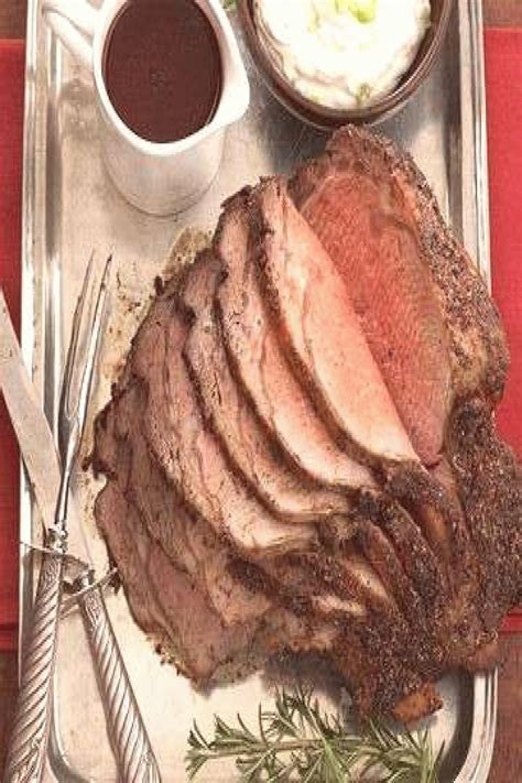 The ends are well done for those who can't tolerate pink. Herbed Prime Rib in 2020 | Christmas dinner menu, Prime ...