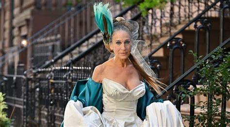 sarah jessica parker brings back carrie bradshaw s ‘sex and the city wedding look fashion