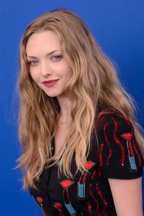 Photographed by emma summerton, the blonde beauty wears a pink prada crop top with a… Amanda Seyfried - "First Reformed" Photocall - 74th Venice Festival 08/31/2017 • CelebMafia