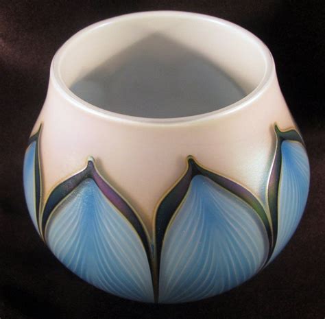 Signed Charles Lotton Opal Iridescent Blue Pulled Feather Art Glass Vase 1986 Ebay Glass Art