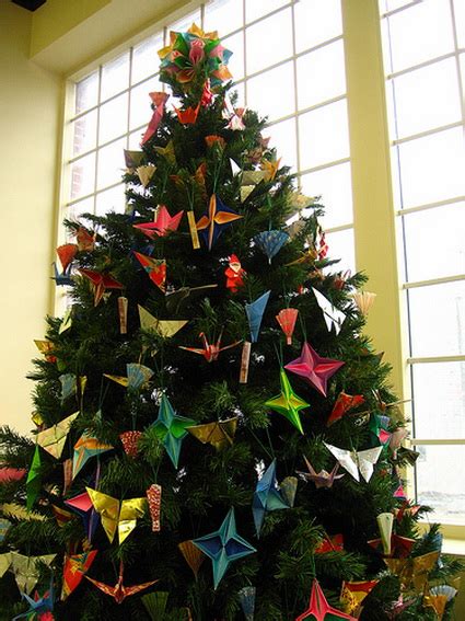 Decorar el árbol de Navidad con Origami - Decoración de Interiores y