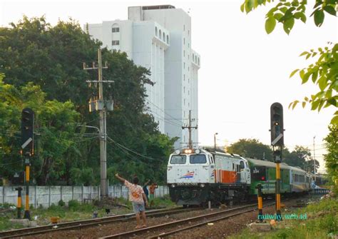 Check spelling or type a new query. Gambar Kereta Api Bima | Seputar Kereta Api