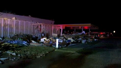 Chicago Weather 4 Tornadoes Confirmed In Illinois Worst Damage In