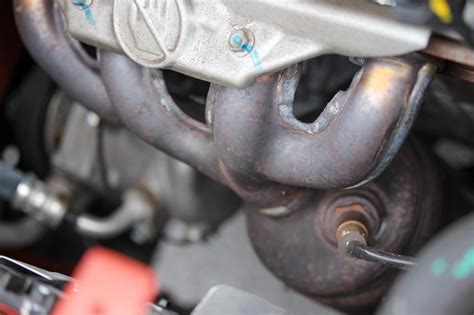 How To Tell If Your Exhaust Manifold Is Leaking In The Garage With