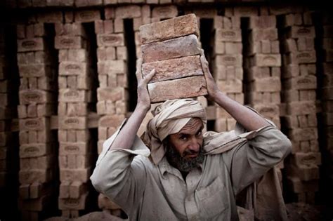 Child Labor In The Afghan Brick Factory 18 Photos Page 1