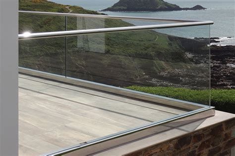 Gallery Of Grs Taper Loc Glass Railing System 6 Glass Railing Glass Railing Deck Glass