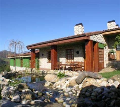 Casa rural cerca de la villa de ribadesella, y de todos sus servicios. Casa Rural La Xana en Ribadesella - Infohostal