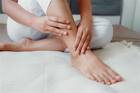 13 Reasons You Have Swollen Feet According To Doctors