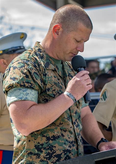 Sgt Maj Kasal Passes On The Sword Of Office I Marine Expeditionary