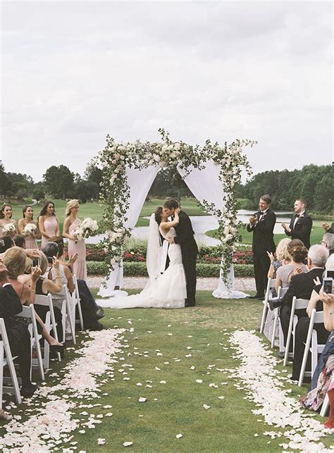 14 Of Our Favorite Ceremony Backdrops Outside Wedding Ceremonies