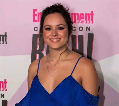 Hayley Orrantia Measurements Bio Height Shoe Instagram And More