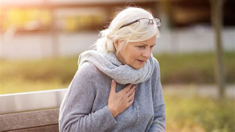 8 Warning Heart Attack Signs You Should Not Ignore Healthmonastery