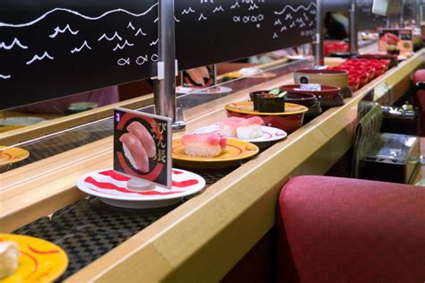 5 Tips to Enjoy Dining in a Conveyor Belt Sushi Restaurant 留学の注意点