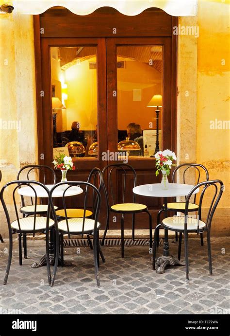 Outdoor Cafe Rome Italy Stock Photo Alamy