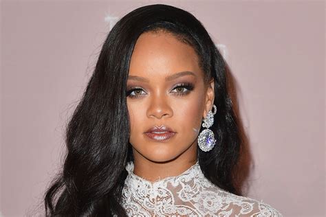 Rihanna Bio Daughter Spouse Songs Albumsfacts Net Worth 2022