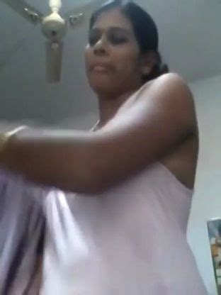 Indian Mallu Aunty Cloths Showing Boobs Xvideos Com My Xxx Hot Girl