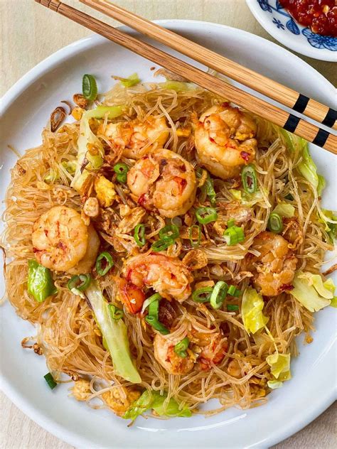 Bihun Goreng (Stir-Fried Thin Rice Noodles ) - Toast to Home