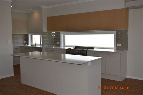 The latest trends on kitchen splashbacks. Hamilton Kitchen with splashback window | New homes, Home ...