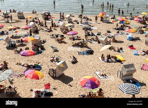 Berlin Germany Visitors To The Wannsee Beach Stock Photo Alamy