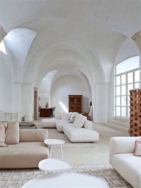 An Italian Country House By Palombaserafini Global Interiors Est Living
