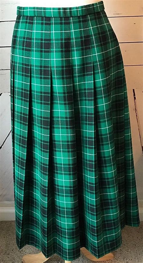 Pendleton Long Pleated Skirt Size 14 Green Black Plaid 100 Virgin Wool Preppy Pendleton