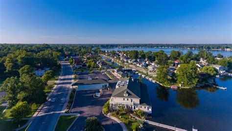 The R Group Community Profile: Winona Lake, IN