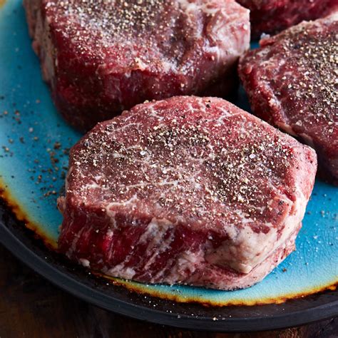 Higher temperatures give a more distinct, crunchy, even blackened crust, but increase smoke that will need ventilation such as a range hood to remove, and. Homemade Filet Mignon with Compound Butter (Restaurant-Style) - i FOOD Blogger