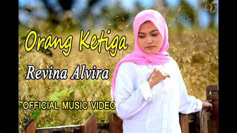 Em7 g#m7 c#m7 bm7 e9 am7 g#m7 f#m7 b9 (slap) em7 g#. Lirik Lagu Orang Ketiga - Revina Alvira | Lirik Terbaru 29