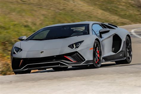 Lamborghini Aventador Ultimae 2022 Test Authentic Roads
