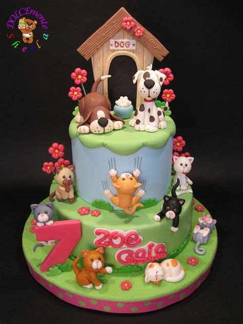 Cats And Dogs Decorated Cake By Sheila Laura Gallo Cakesdecor