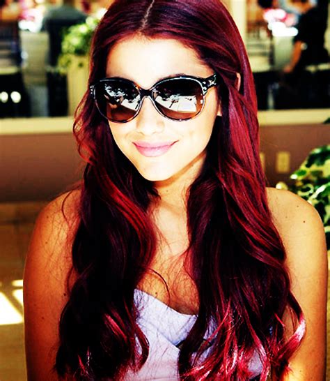 Due to the show's shooting schedule, ariana grande dyed her hair every other week, throughout the show's four seasons. red velvet hair color (With images) | Ariana grande red ...