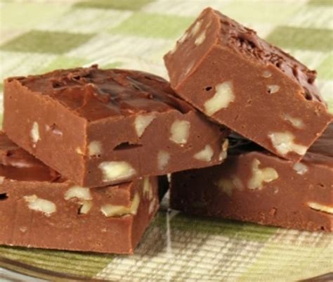 There are tons of diabetic christmas cookie recipes, depending on what type of cookies you want to make. Diabetic Connect | Sugar free fudge, Easy chocolate fudge, Fudge recipes
