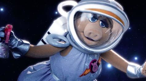 Pigs In Space The Gravity Of The Situation Muppets Miss Piggy The