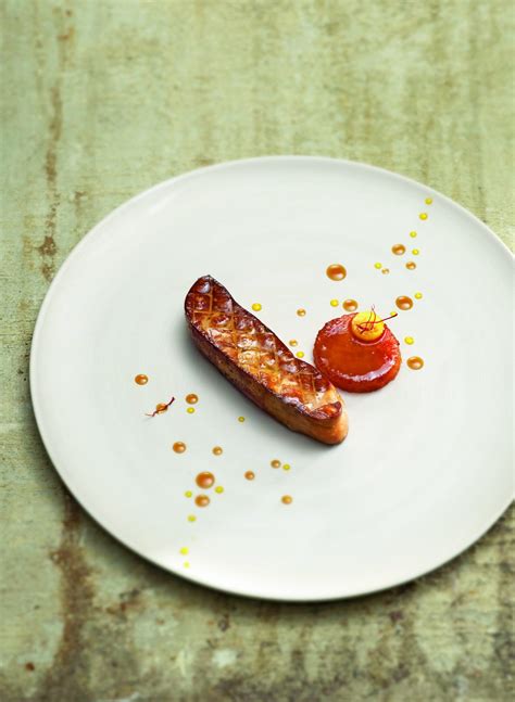 Recette de foie gras de canard poêlé aux coings par Cyril Lignac