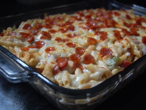 Pepperoni Pizza Mac And Cheese Recipe — Dishmaps