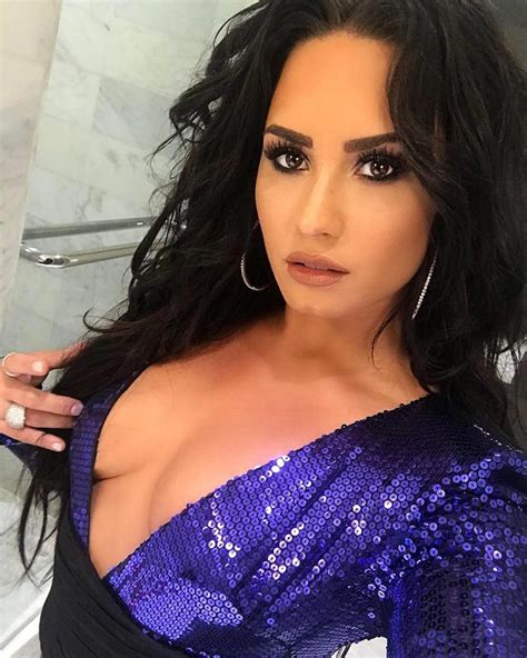 Sexy Demi Lovato Showed Deep Cleavage In Bikini — Private Photos Scandal Planet