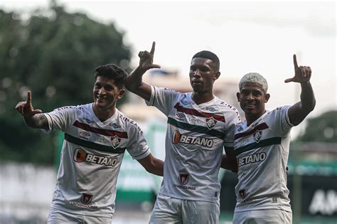 Fora de casa, Fluminense faz 3 a 0 no América-MG na estreia do